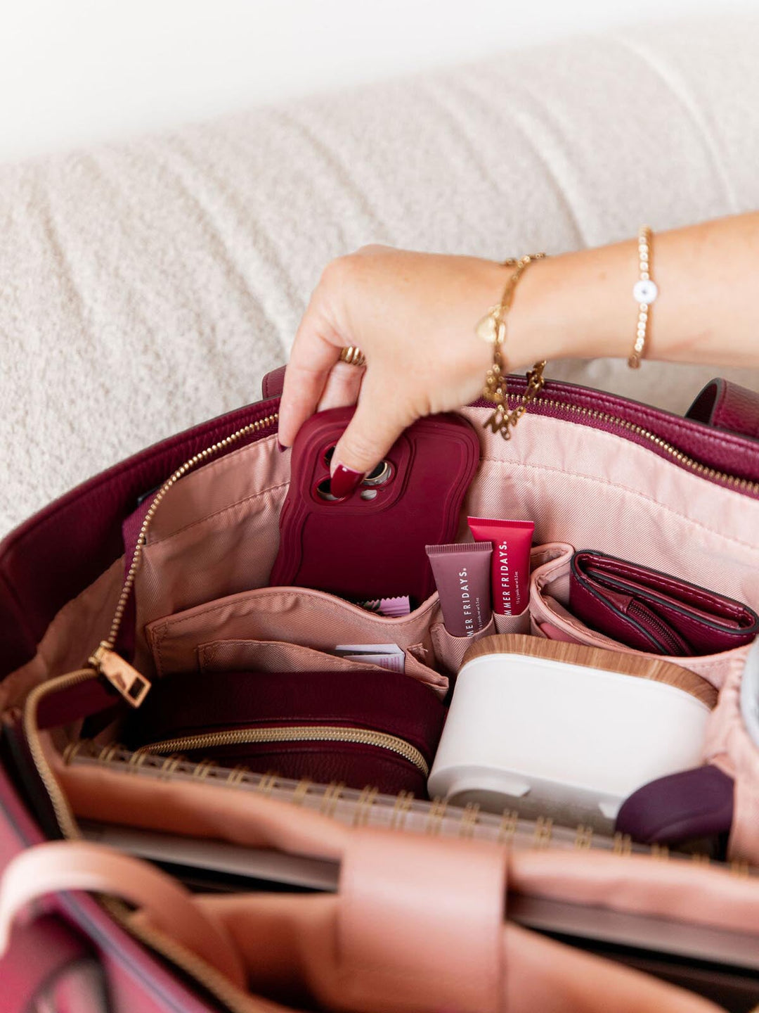 GO-GETTER TOTE berry