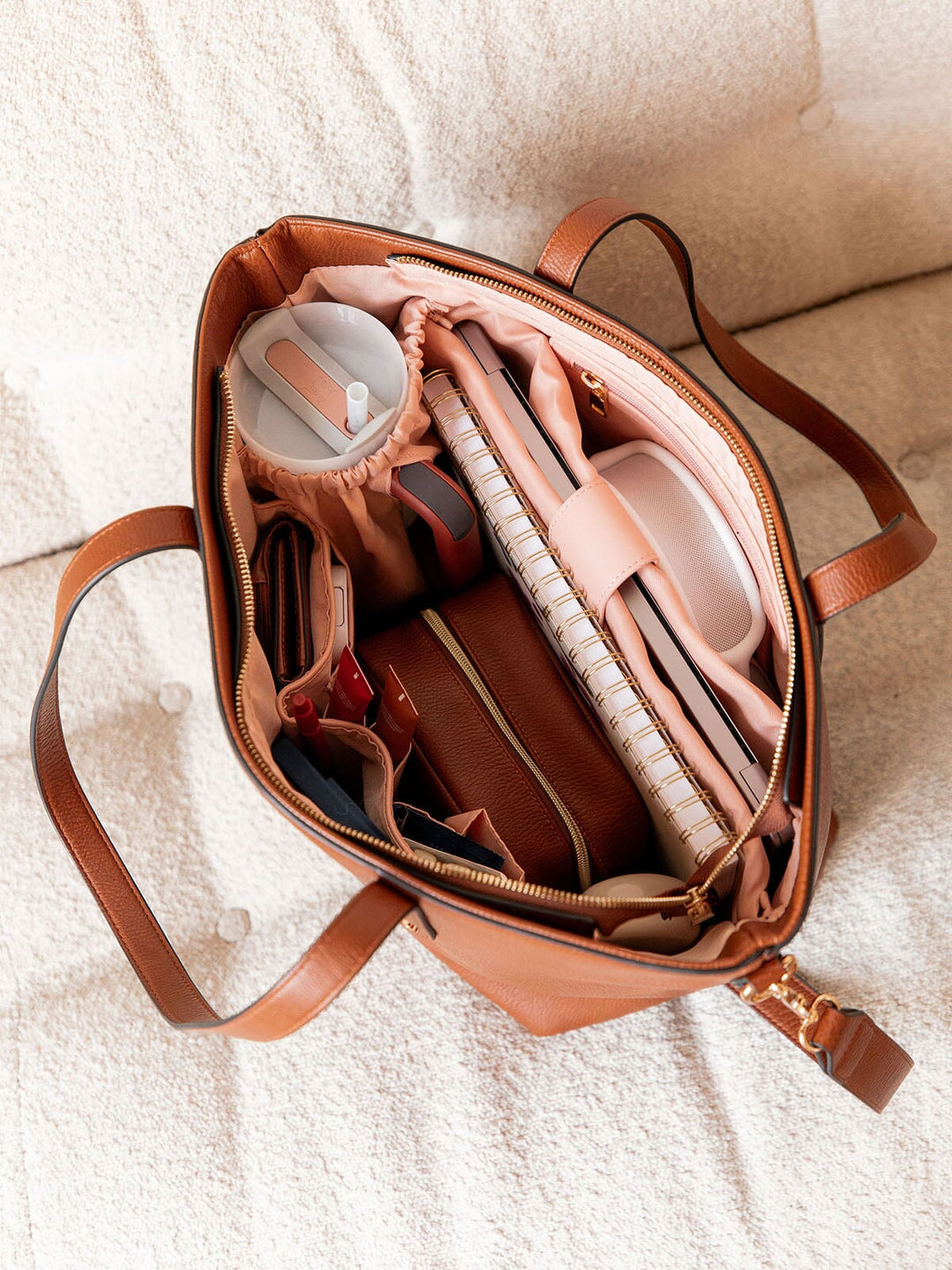 GO-GETTER TOTE camel