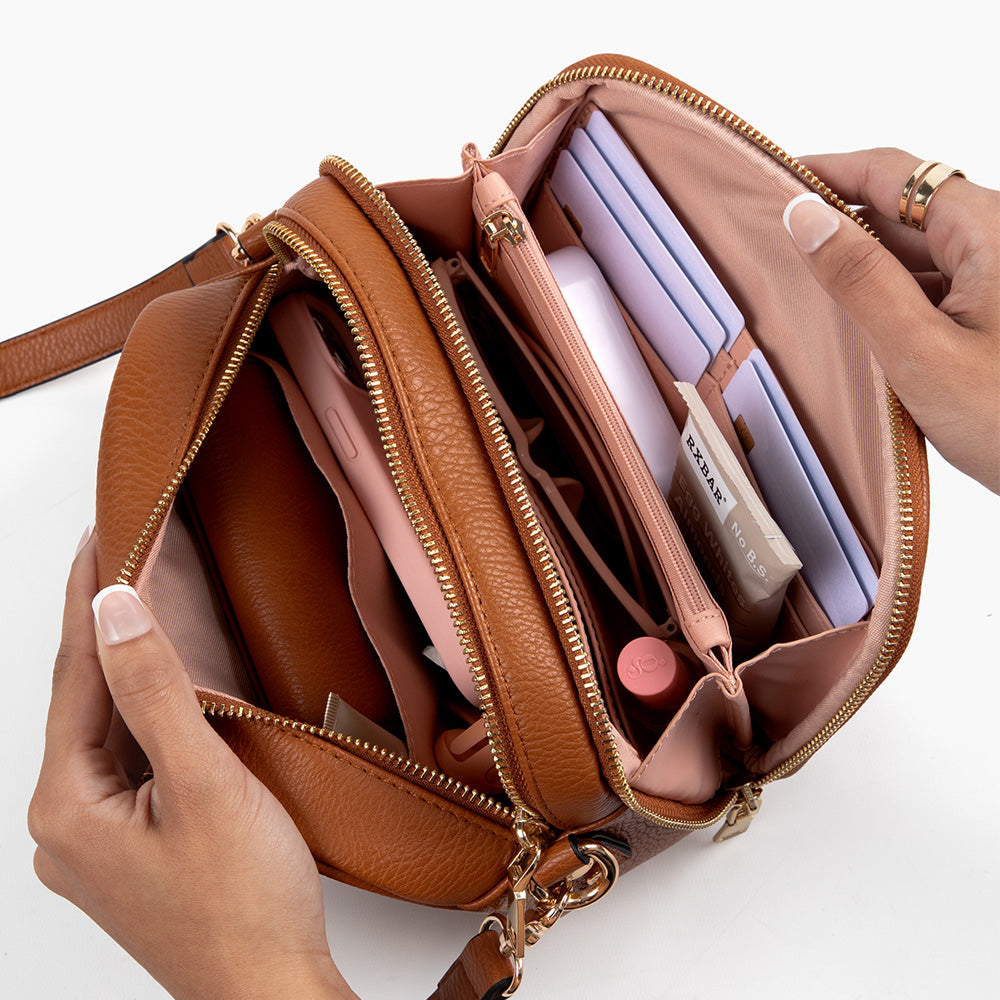 24/7 Crossbody Cognac | Poppy and Peonies – www.poppyandpeonies-us.com