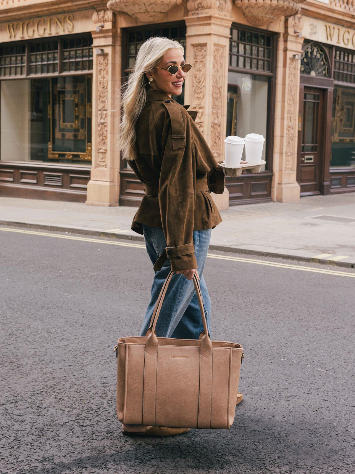 Multitasker Taupe | Poppy and Peonies – Poppy & Peonies US