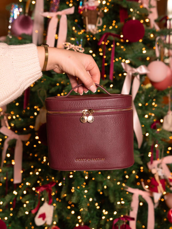 The Vanity Case Berry