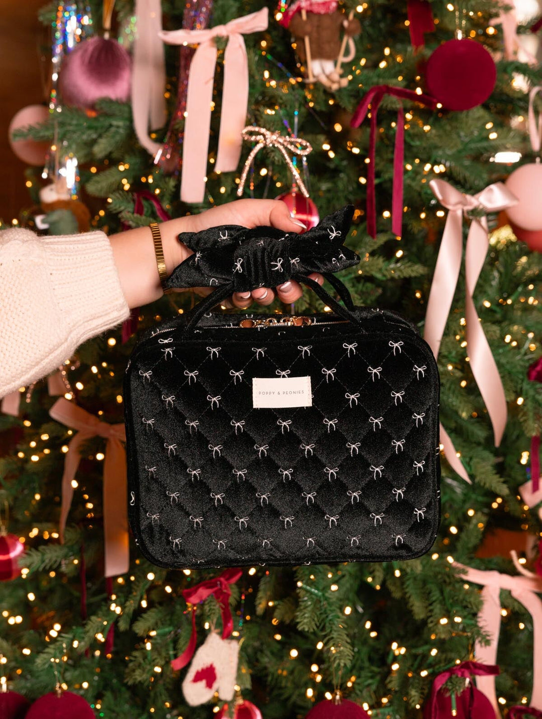 Hook Me Up Cosmetic Case Black Velvet