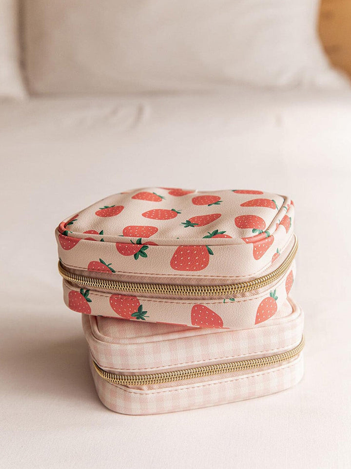 Getaway Cosmetic Set Mini Strawberry Print