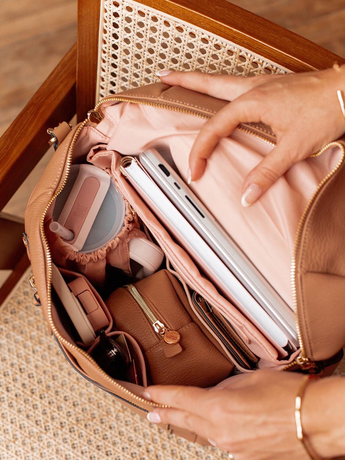 Commuter Backpack Mocha Mousse | Poppy & Peonies – www