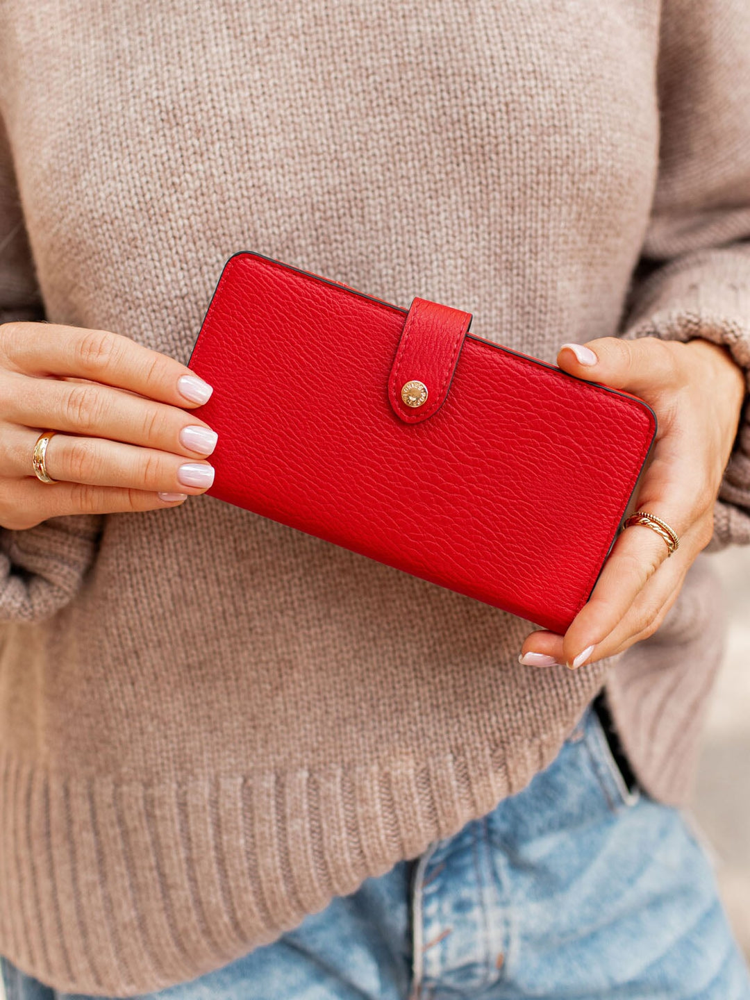 Go Anywhere Wallet Red