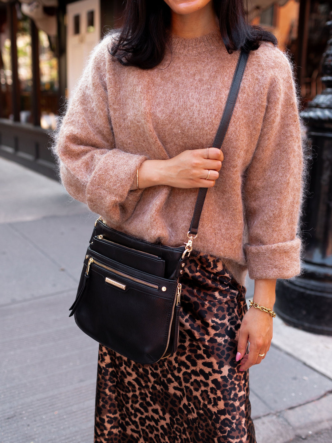 the EVERYDAY CROSSBODY black