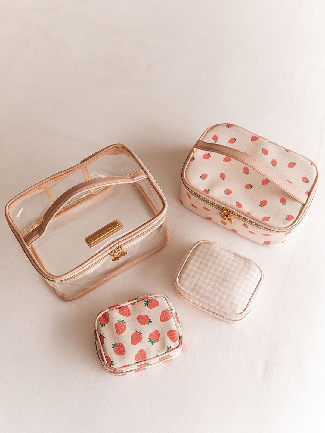 Getaway Cosmetic Set Mini Strawberry Print