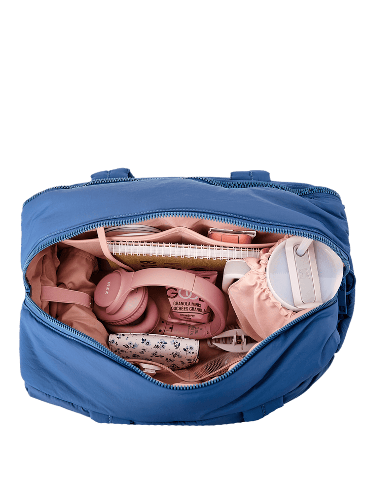 Off Duty Tote Blue