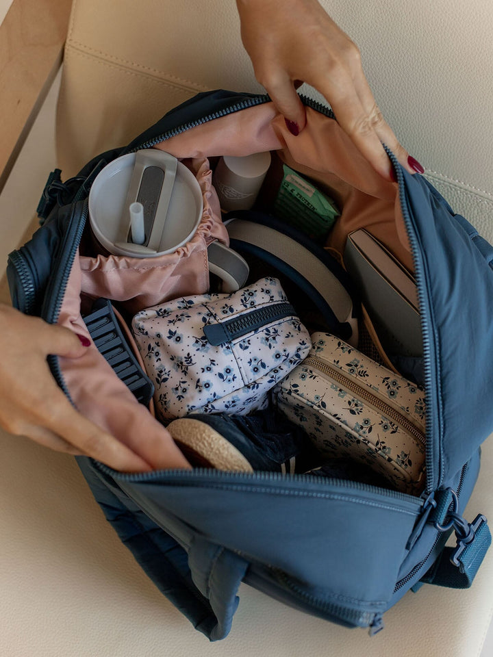Off Duty Tote Blue