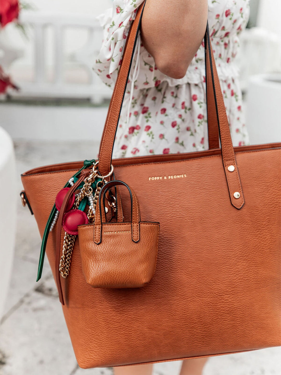 Micro Tote Bag Charm Cognac