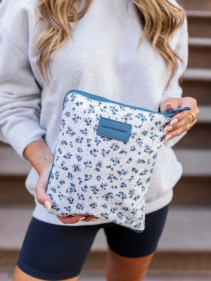 The Pack Up Duffle Blue Floral