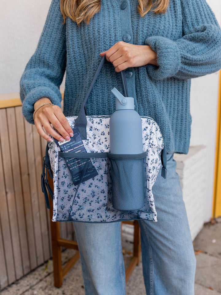 The Lunch Bag Blue Floral