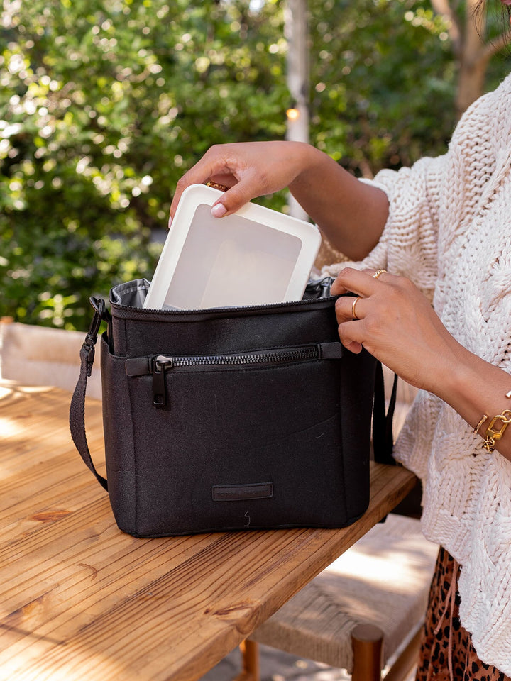 The Go-To Lunch Bag Solid Black