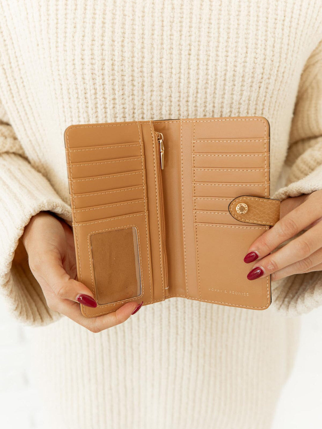 Go Anywhere Wallet Camel