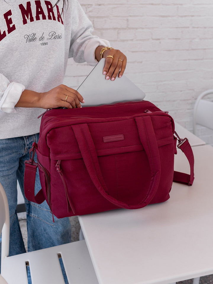 Off Duty Tote Berry