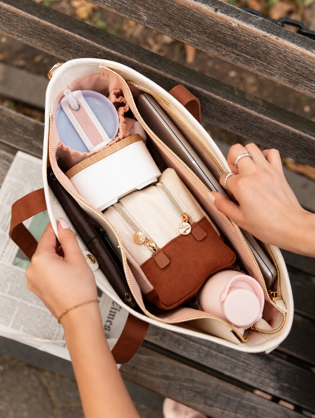The Signature Tote Chestnut
